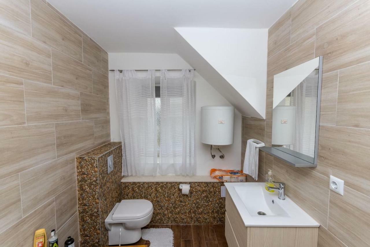 Dalmatinska Kuca Blanka Villa Kastela Ngoại thất bức ảnh